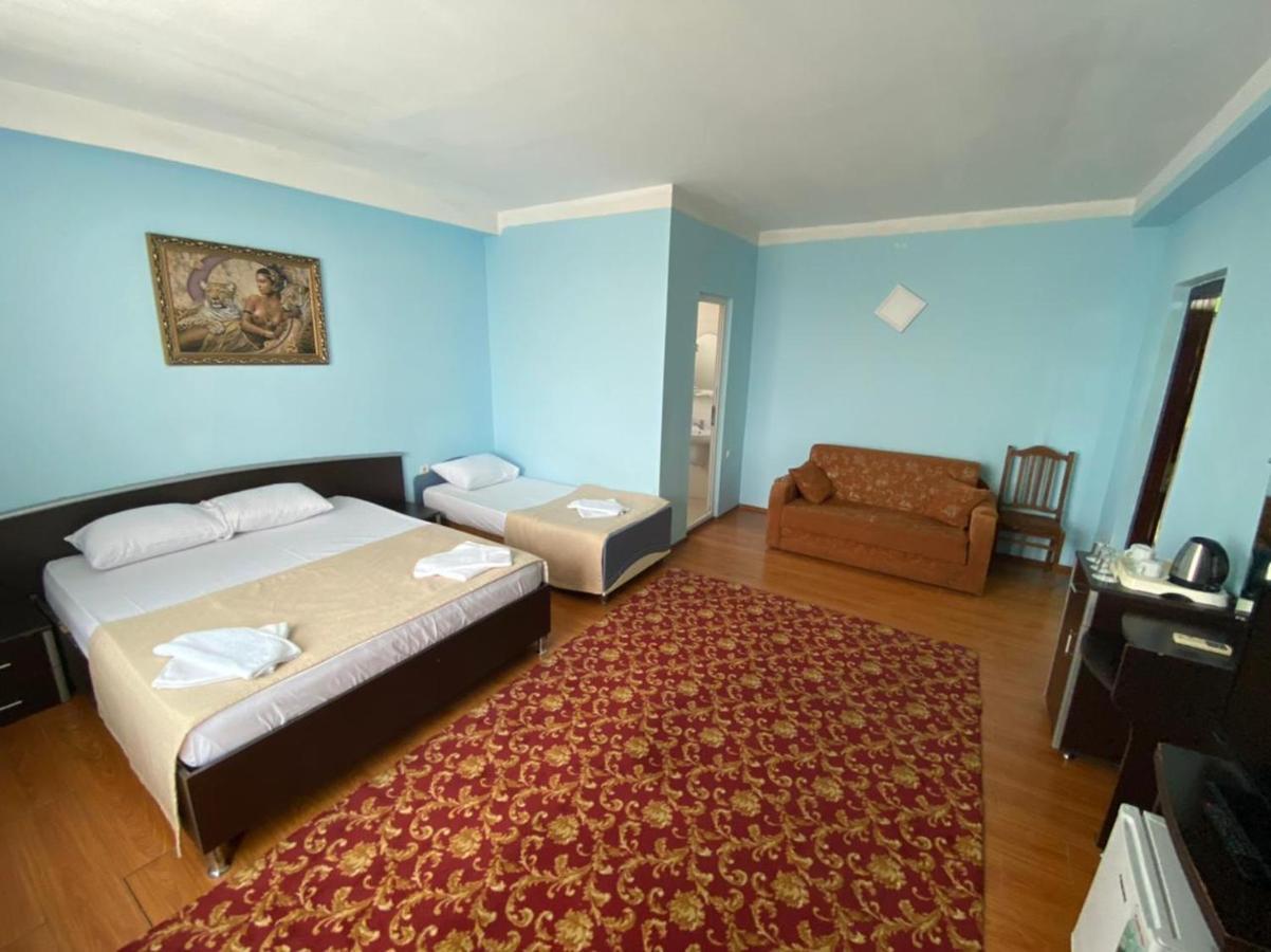 Hotel Genatsvale บาทูมิ ภายนอก รูปภาพ