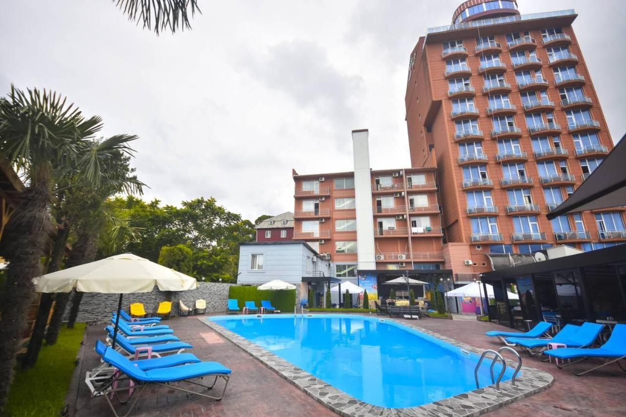Hotel Genatsvale บาทูมิ ภายนอก รูปภาพ