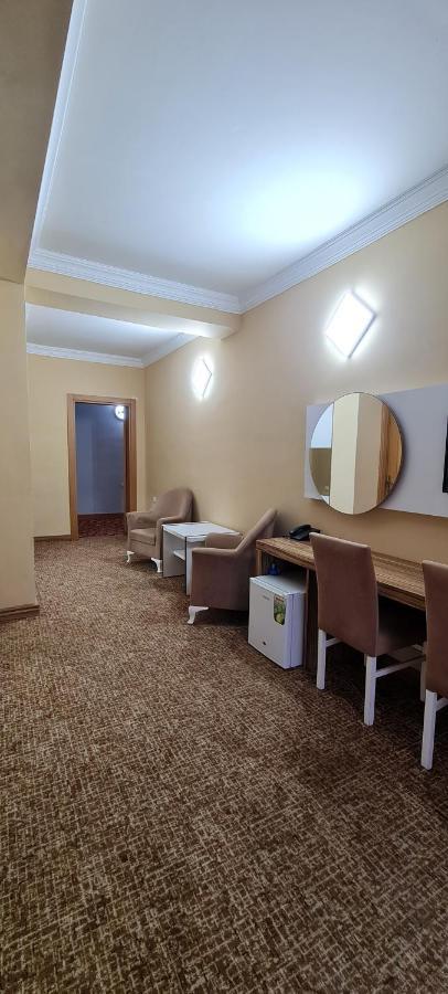 Hotel Genatsvale บาทูมิ ภายนอก รูปภาพ