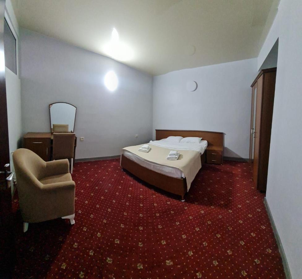 Hotel Genatsvale บาทูมิ ภายนอก รูปภาพ